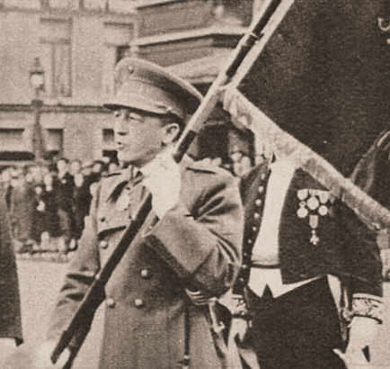 Auguste De Droog als kolonel, tijdens een plechtigheid te Brugge in 1938.