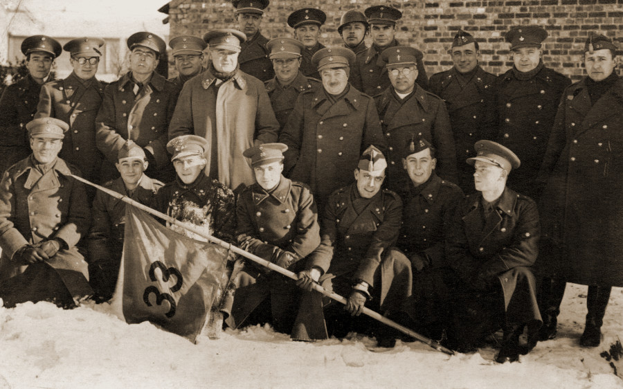 De officieren van het IIde Bataljon van het 33Li op 18 januari 1940 te Beringen.