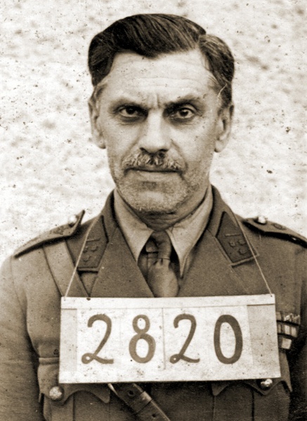 Cdt Langie van II/52Li als krijgsgevangene in Prenzlau.